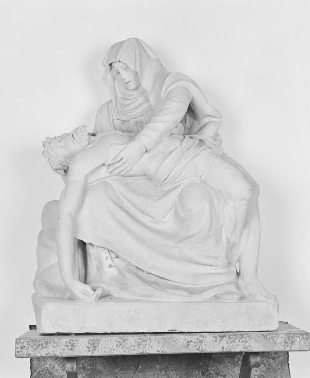 Groupe sculpté : Vierge de Pitié