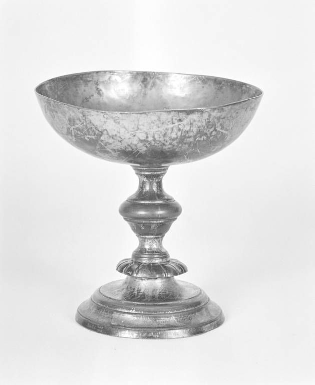 Vase à quêter : vue d'ensemble.