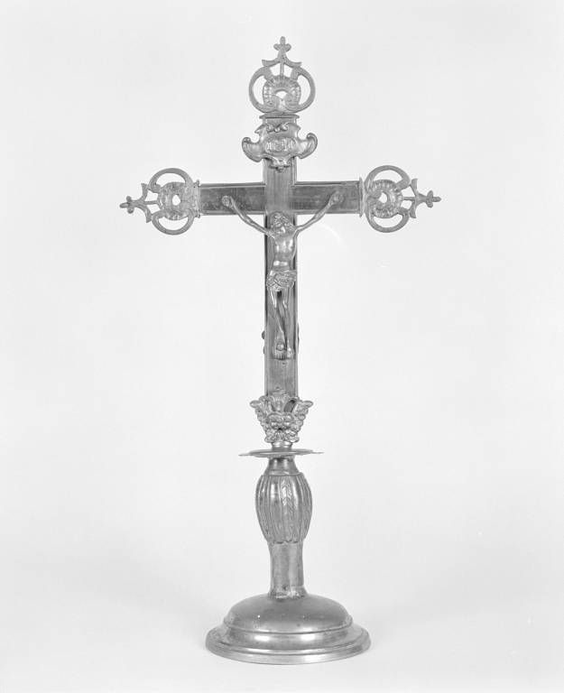 Croix d'autel : face.