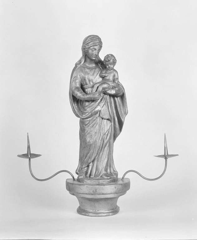 Bâton de procession : Vierge à l'Enfant