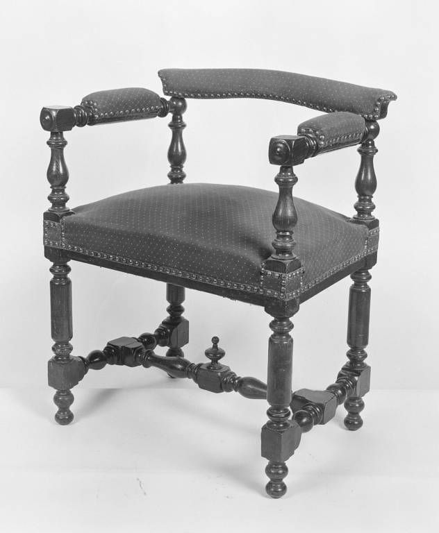 Fauteuil de célébrant.