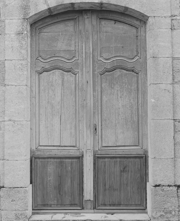 Portail, après restauration.