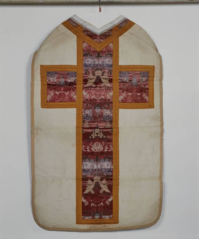 Ornement blanc : chasuble