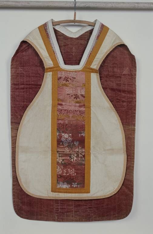 Chasuble blanche : revers.