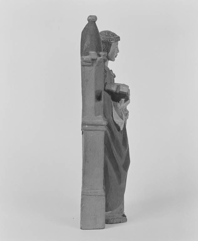 Sainte Barbe : profil droit.