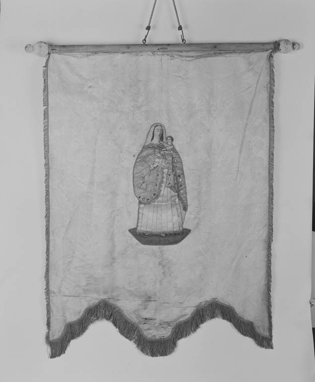 Bannière de procession : Vierge à l'Enfant.