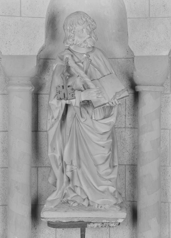 Saint Pierre : face.