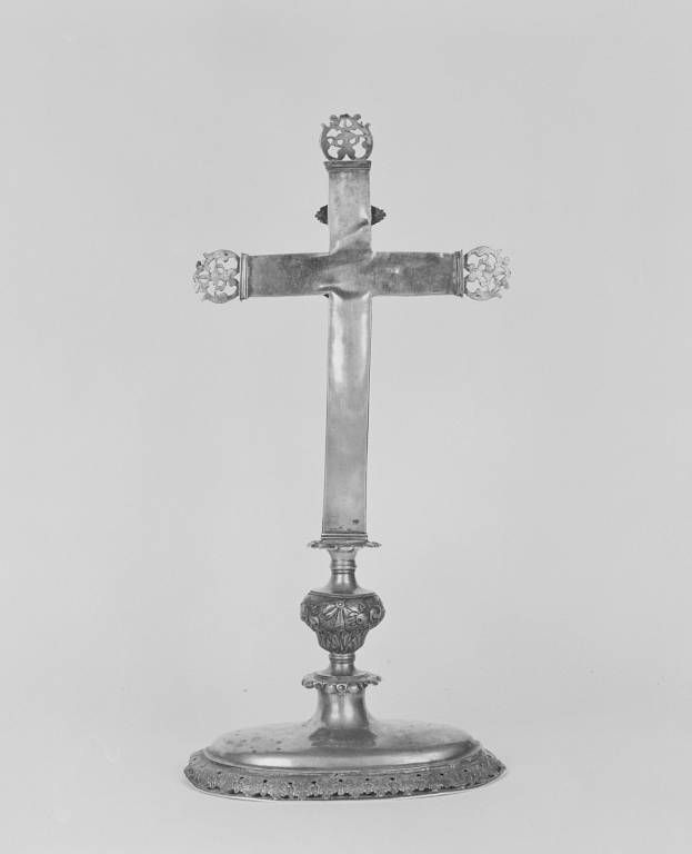 Croix d'autel