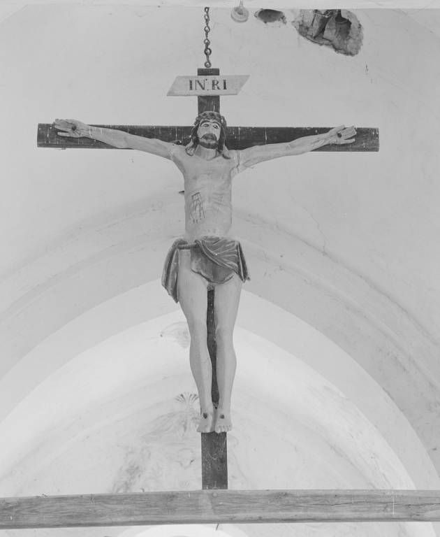 Statue : Christ en croix