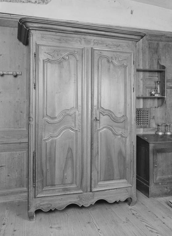 Armoire (n° 2)