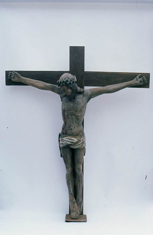 Statue : Christ en croix