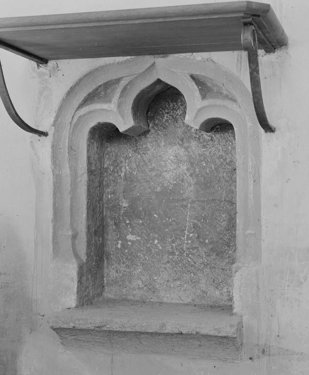 Lavabo de l'avant-choeur.