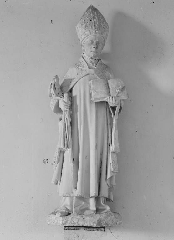 Statue : saint évêque