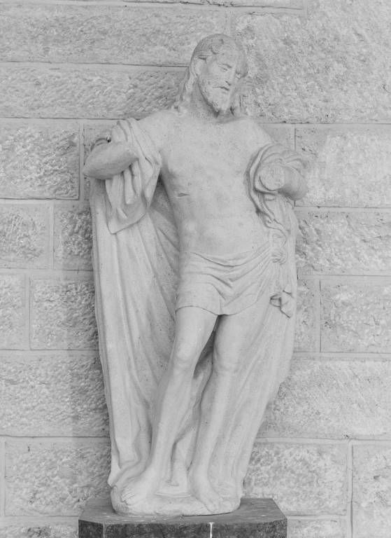 Statue : Christ ressuscité