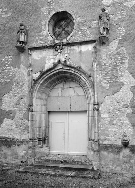 Façade, détail du portail