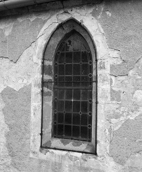 Fenêtre de la chapelle gauche