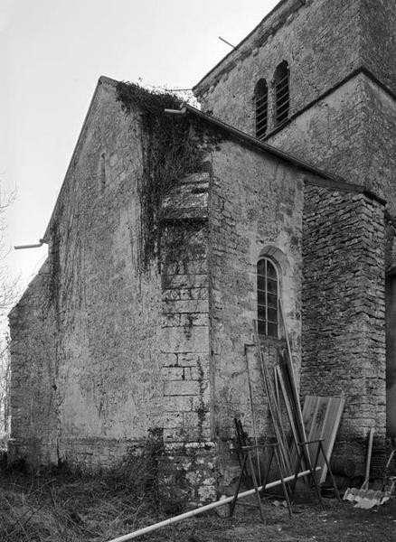 Choeur, mur postérieur et mur gauche.