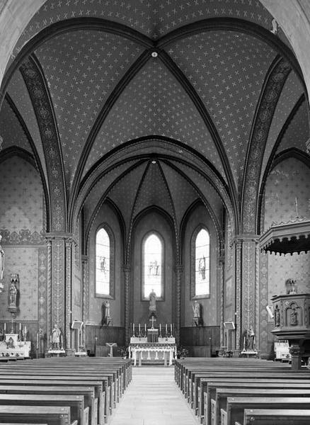 Vue intérieure depuis l'entrée.