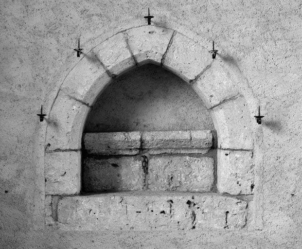 Niche à droite de l'autel.