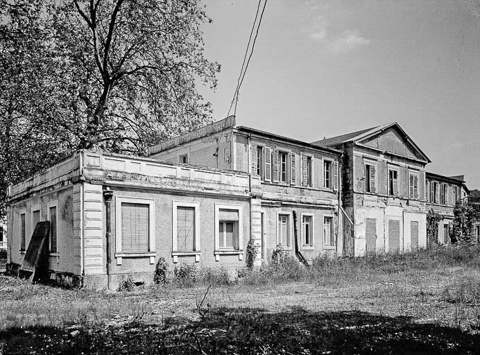 Façade postérieure, vue prise en 1984.