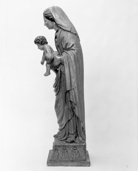 Statue (petite nature) : Vierge à l'Enfant