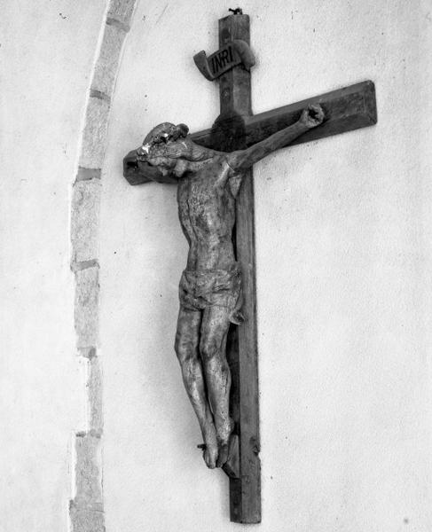 Croix : Christ en croix