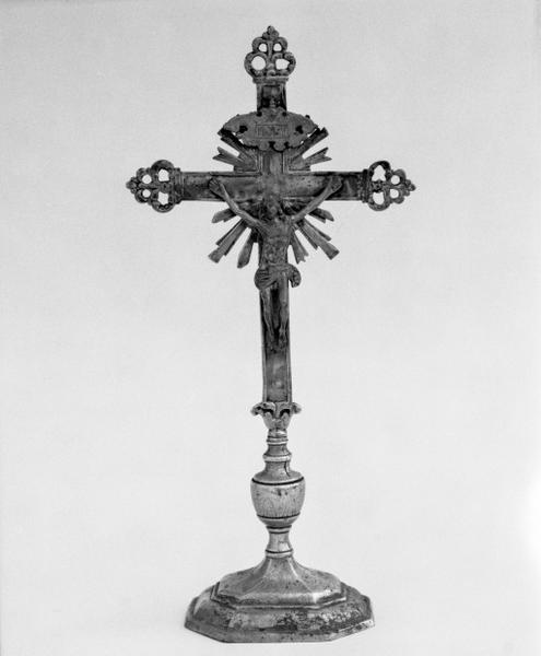 Croix d'autel