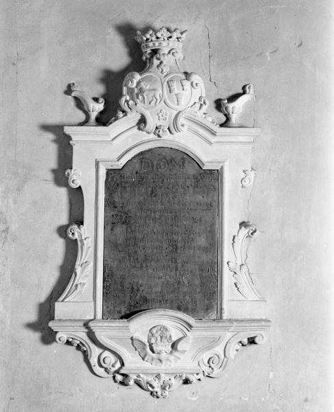 Plaque funéraire : de Philiberte Bourrée veuve de Claude Valon