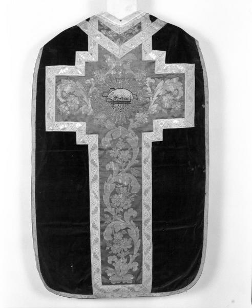 Chasuble (ornement violet)