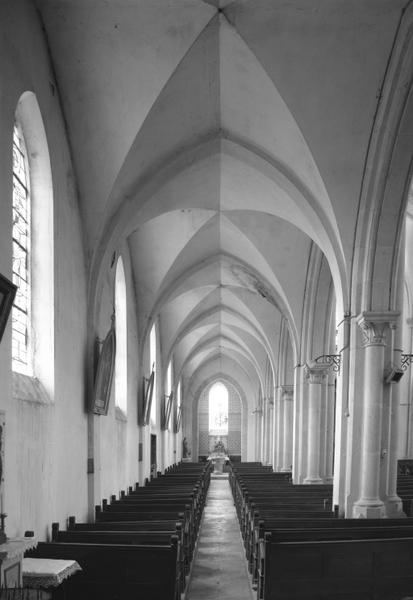 Collatéral droit, vue prise depuis l'entrée