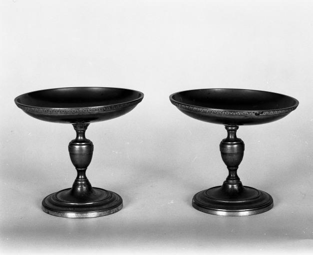 Vases de quête (coupes de quête, 2, paire)