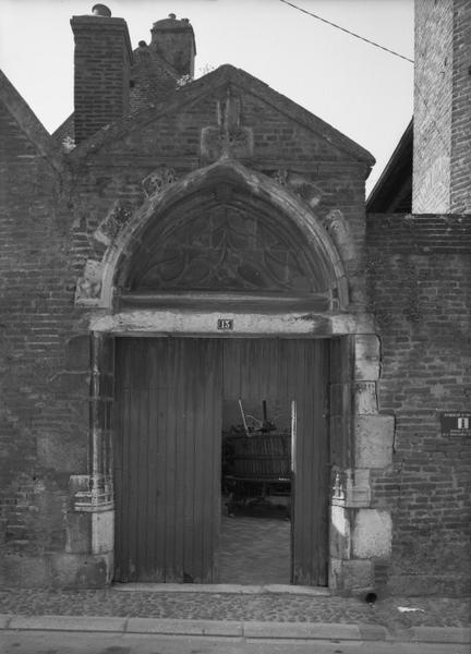 Portail de la cour intérieure.