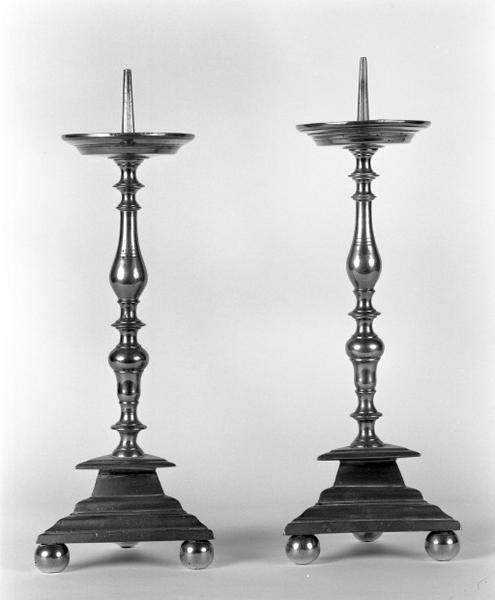 2 chandeliers (paire, 1)