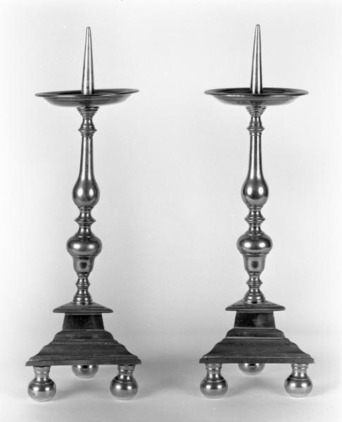 2 chandeliers (paire, 2)