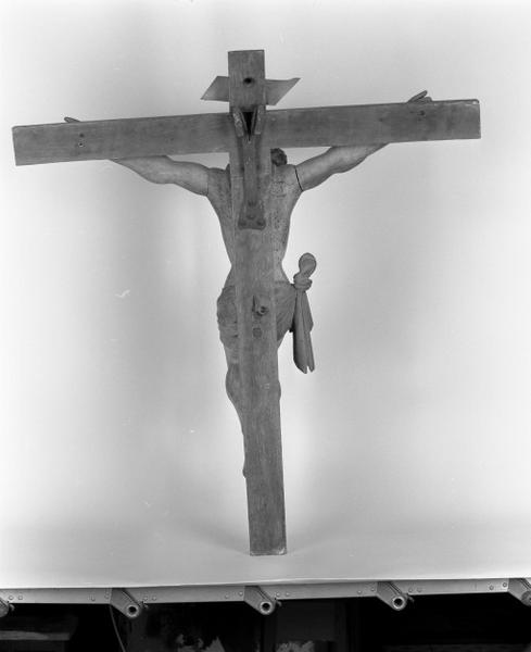 Croix (demi-nature) : Christ en croix (2)