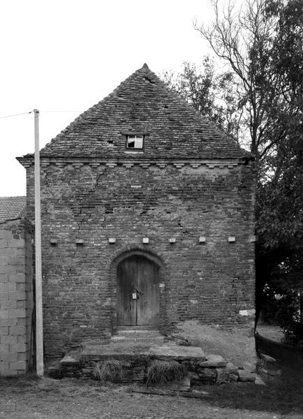Façade antérieure de la chapelle.
