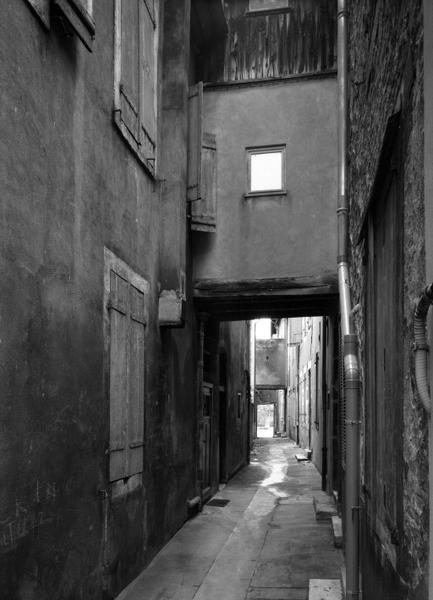 Elévations postérieures sur le passage Saint-Jean.