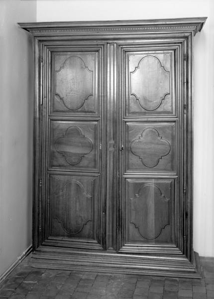 Armoire (2, 1)