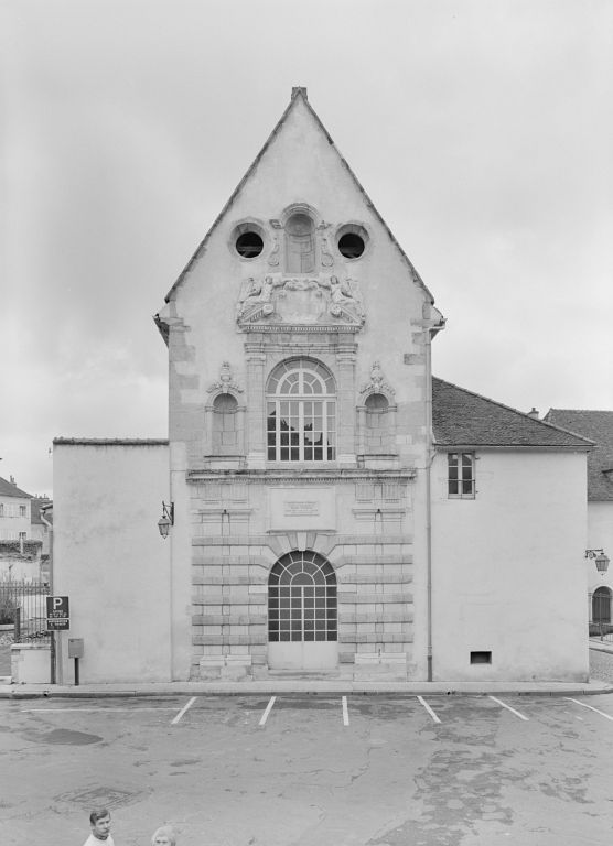Ancienne église Saint-Etienne, façade
