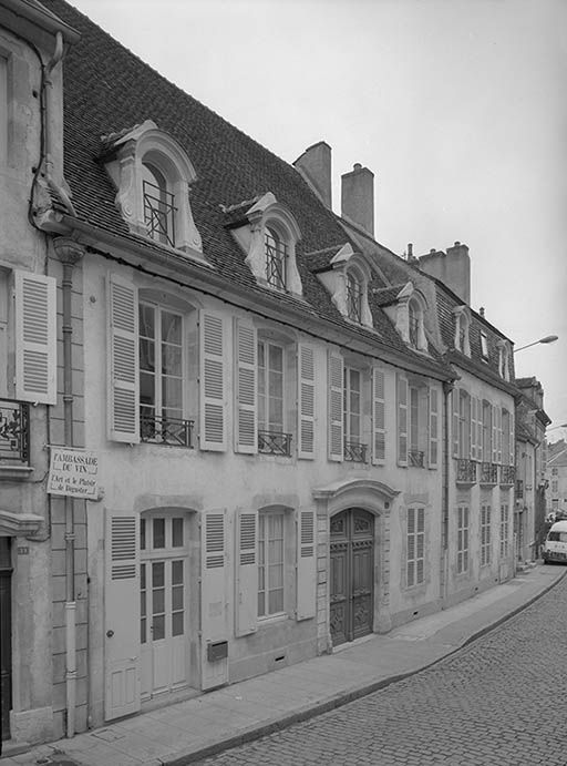 Vue d'ensemble de la façade côté rue des Tonneliers