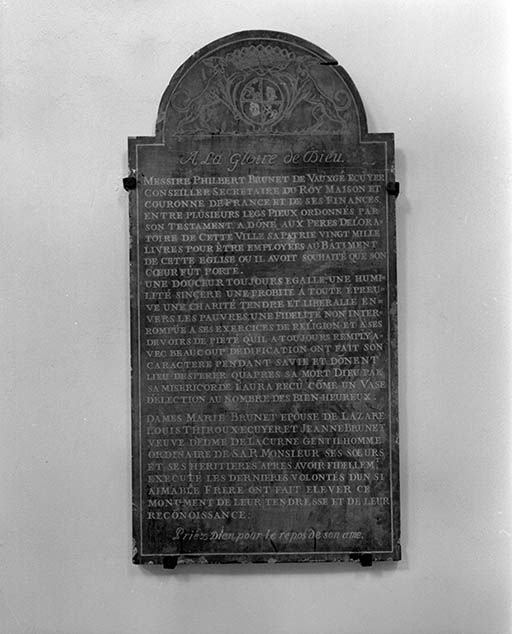 Plaque commémorative d'un don fait par Philibert Brunet de Vaulgé