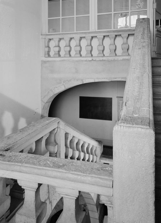 Bâtiment principal : escalier, vue prise du 2e repos