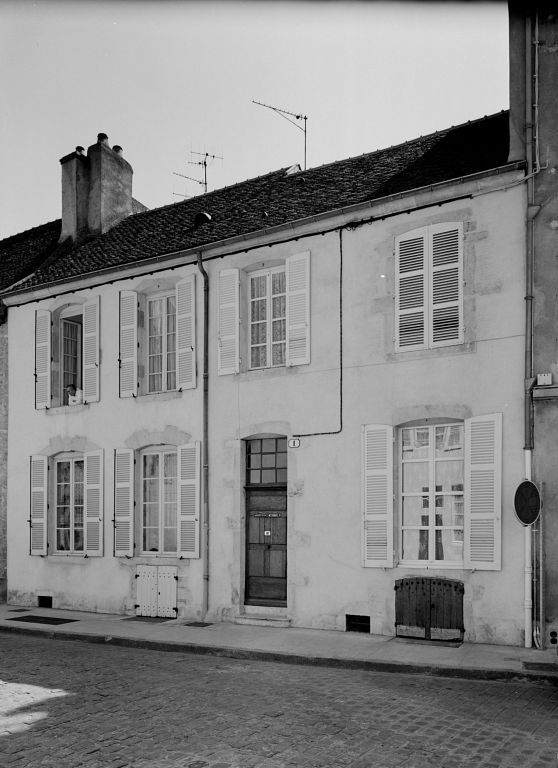 Maison 01 place Marey