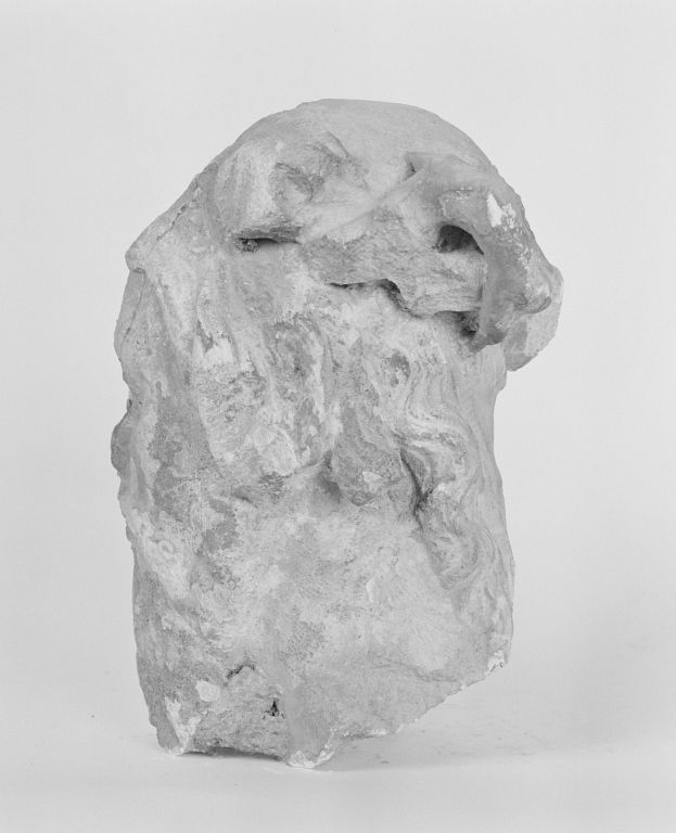 Fragment de statue : tête de Christ, profil gauche (INV. 44.2099)