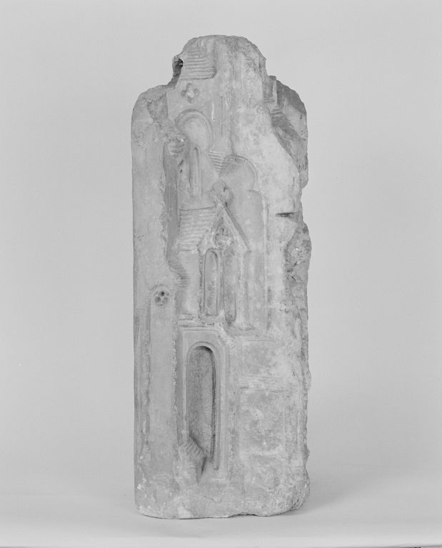 Relief (INV. 44.2137) : Christ de Pitié, profil