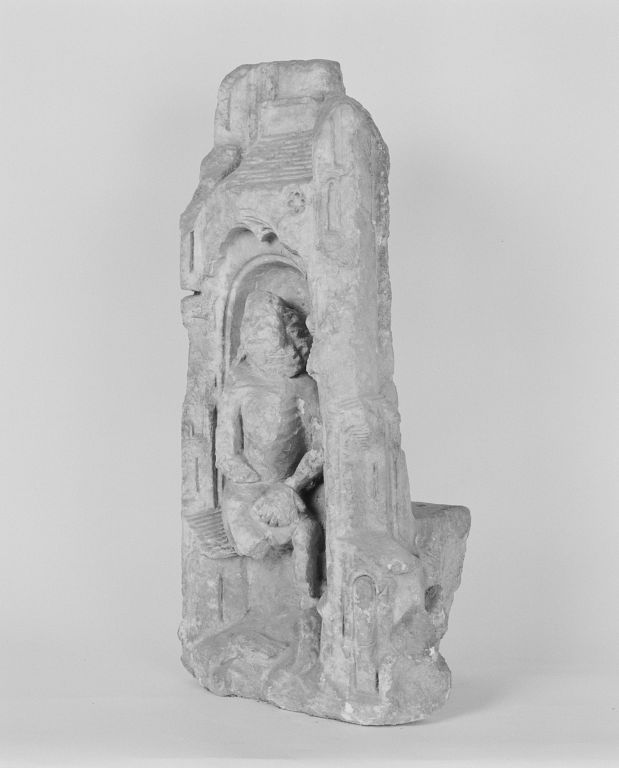 Relief (INV. 44.2137) : Christ de Pitié, trois-quarts gauche