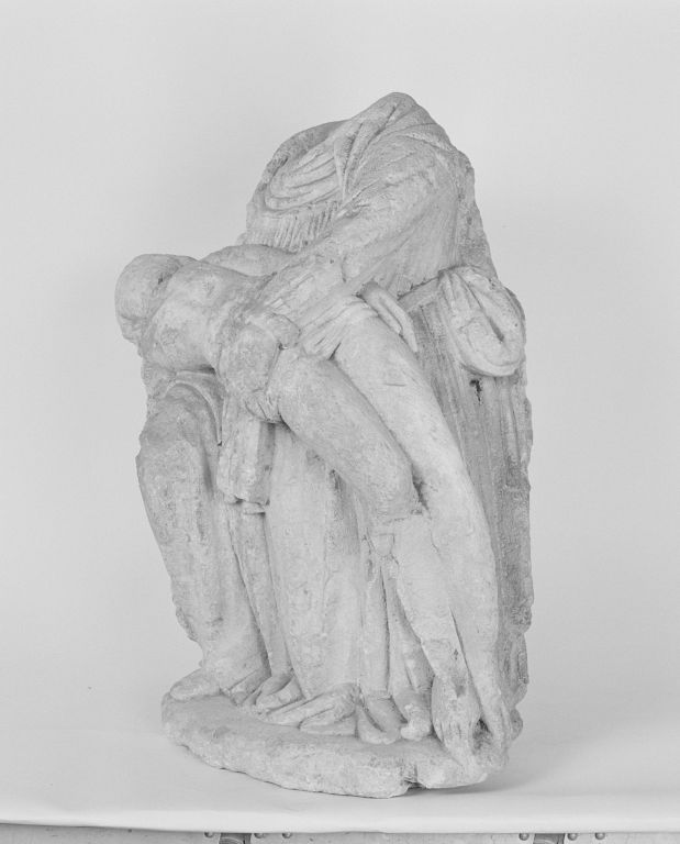 Groupe sculpté : Vierge de Pitié