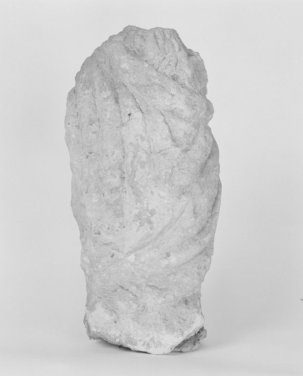 Statuette : Vierge à l'Enfant (INV. 44.2093), revers