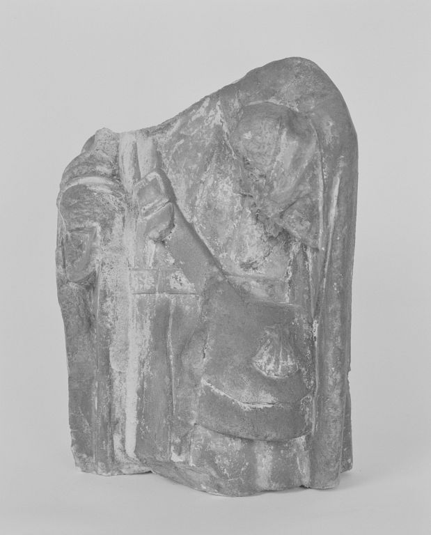 Statuette : saint Jacques (INV. 44.2092), trois-quarts gauche