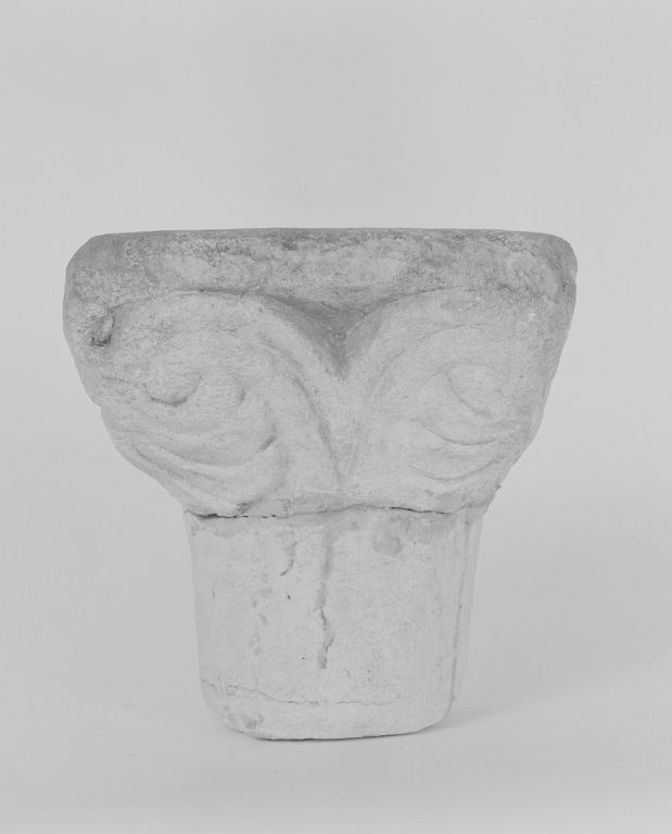 Chapiteau (INV. 44.2106)